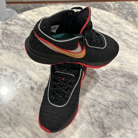 Nike lebron xx pink diamond collection black and red size 9.5 - Picture 3 of 6